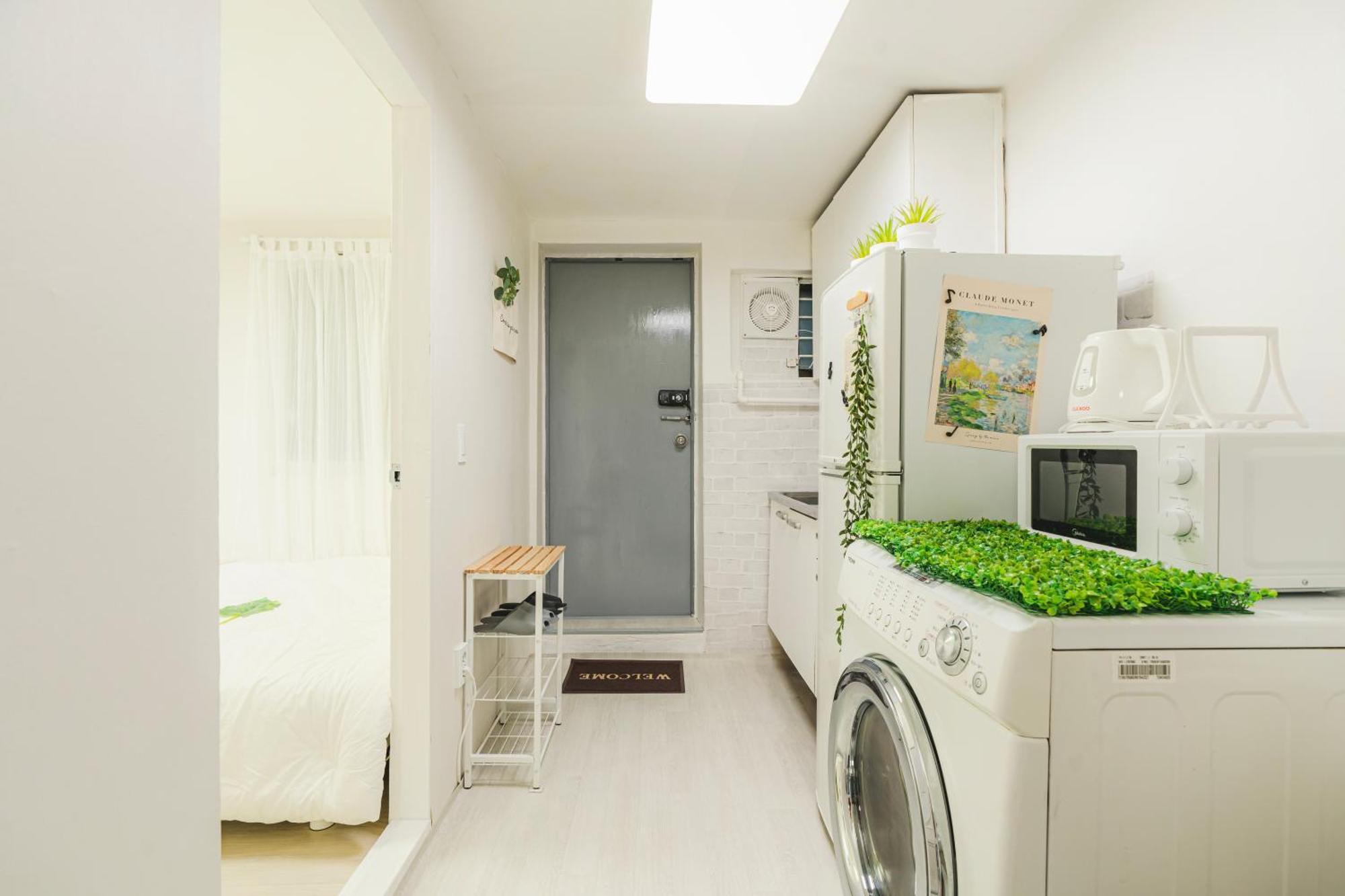 Gangnam, Near Subway, Full Option, 2 Bedrooms Apartment Seoul