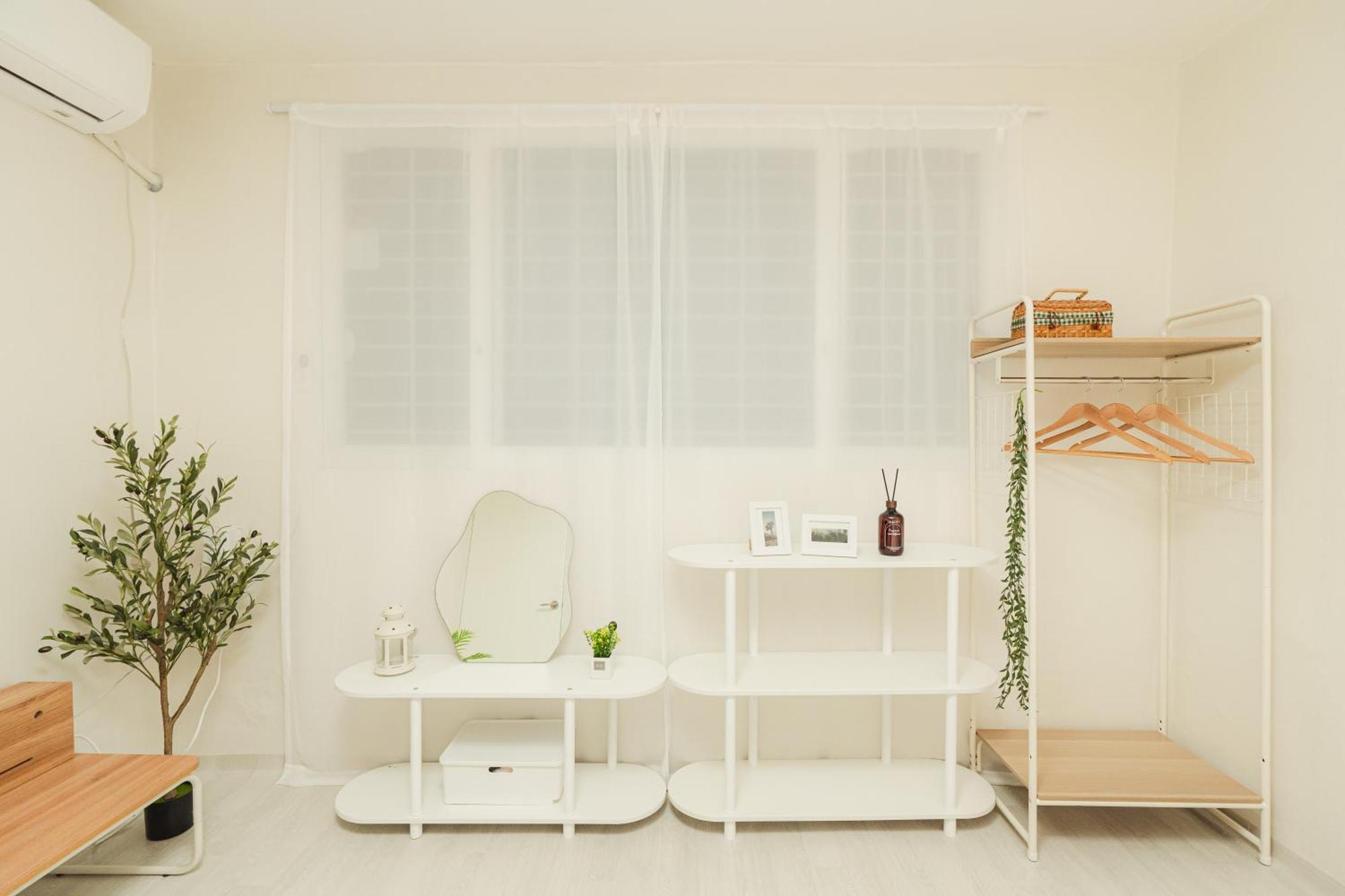 Gangnam, Near Subway, Full Option, 2 Bedrooms Apartment *